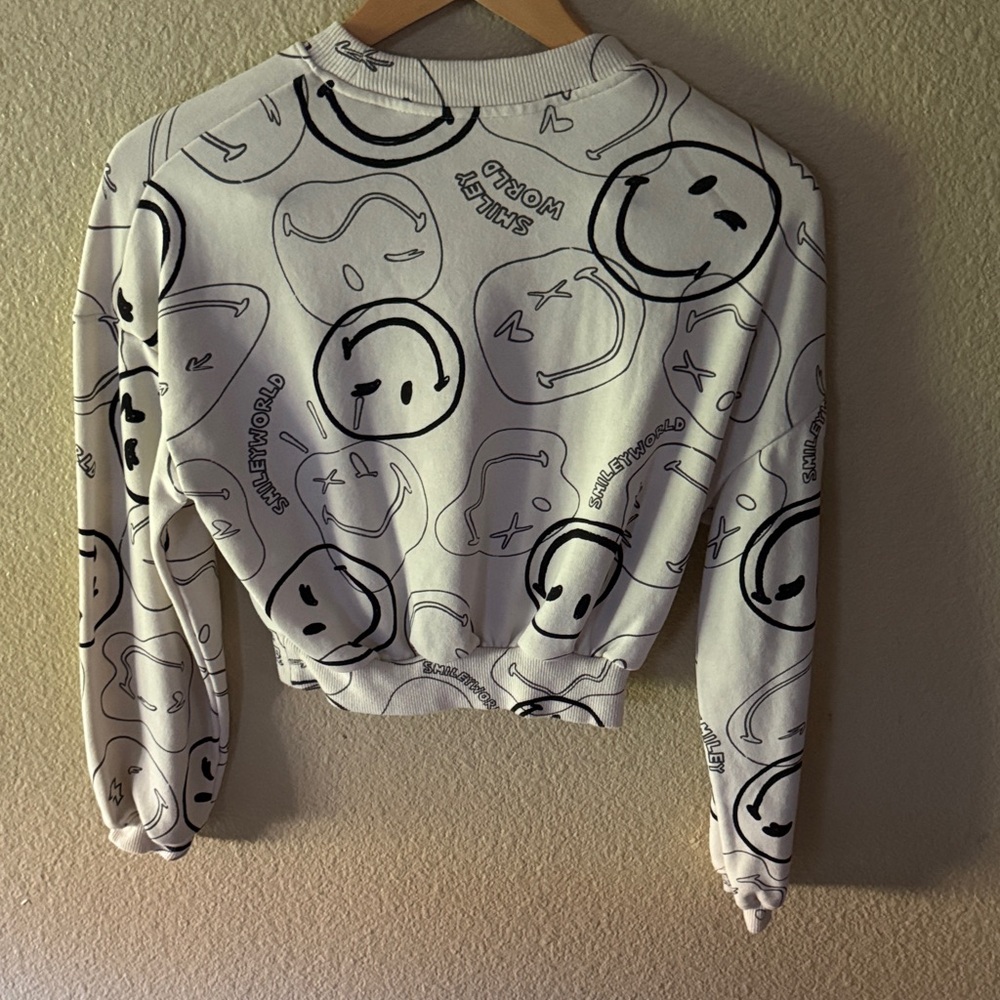 H&M Cream Smiley World Girls Crop Top Sweater - Picture 5 of 12